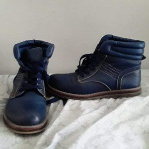 De Blossom Collection Blue Sneakers/Tennis Shoes Size 8